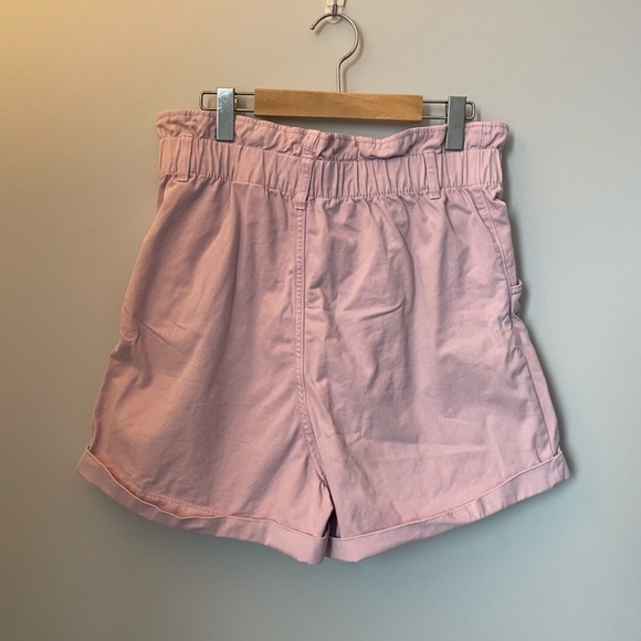 Light Pink High Waisted H&M Paper Bag Shorts - Picture 2 of 3